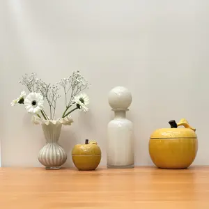 Objet décoratif vase bouteille Opjet Lisa image-1
