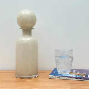 Objet décoratif vase bouteille Opjet Lisa image-2