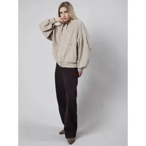 Jaqueta Interlock Bomber Feminina Loose Fit OWN off with nature image-2