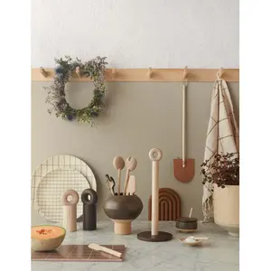 Κρεμάστρα από φράξο OYOY Living Design image-1