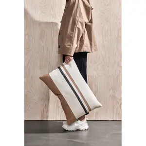 Coussin long en coton OYOY Living Design image-1