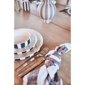 Assiette en grès OYOY Living Design image-1