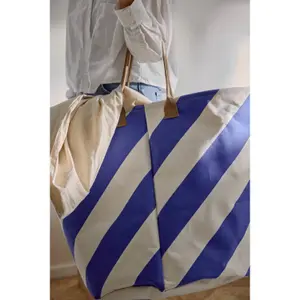 Sac à linge Corbeille en polyester OYOY Living Design image-2