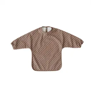 Babero Mini de poliéster reciclado para bebé OYOY Living Design Cape Bib image-0
