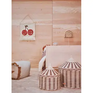 Mini wall carpet for kids made of wool OYOY Living Design image-1