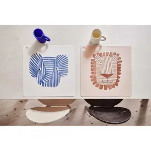 Silikonová stolečková souprava pro děti OYOY Living Design Lobo Lion image-2