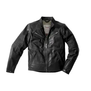 Chaqueta de cuero para moto en el garaje Spidi