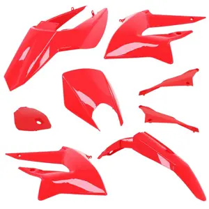 Uppsättning med 8 karossskärmar P2R Derbi 50 Senda Drd 2011