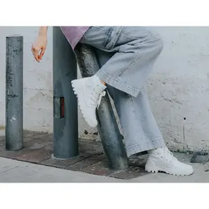 Buty damskie Palladium Pampa Hi image-2