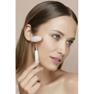 Jade massage roller Paloma Beauties image-1