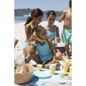 Fato de banho de bebé menina de 1 peça Paper Boat Water Garden Smocked image-3