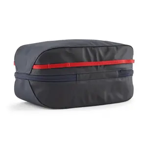 Shell Opening Pouch Patagonia Black Hole Cube image-1