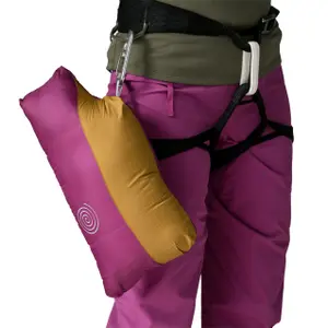 Women's Sustainable Down Hooded Jacket Patagonia image-3