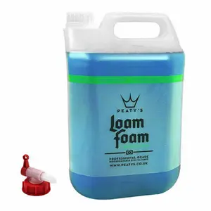 plfc5-konzentriertes-reinigungsspray-peaty-s-loam-foam-blau-rot-5-l