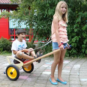 Riding lead Pedalo image-2