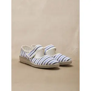 Adjustable baby shoes with one velcro strap for women Pédiconfort image-2