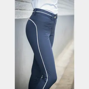 Riding pants girl Pénélope Streety image-0