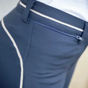 Riding pants girl Pénélope Streety image-1
