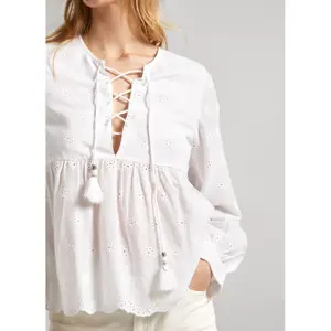 Blusa de mujer con calados Pepe Jeans Danae image-5
