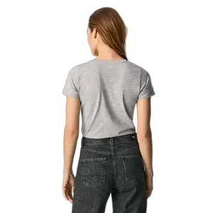 T-shirt de mulher Pepe Jeans New Virginia N image-3