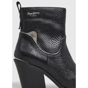 Kožené kotníkové boty Pepe Jeans Gini image-4