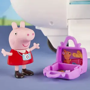Air travel Peppa Pig image-4