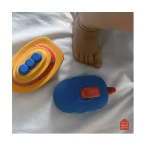 Rubber underwater bath toy Petit Jour image-2