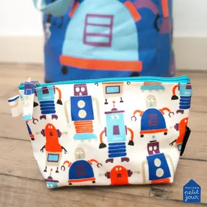 Children's toiletry bag Petit Jour Les Robots image-2