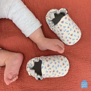 My 1st baby booties Petit Jour Les Bateaux image-0