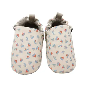 My 1st baby booties Petit Jour Les Bateaux image-0