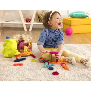 Construction games Petit Jour Bristle Block Stackadoos image-1