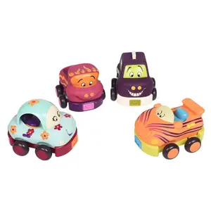 Lot de 4 voitures acidulées Petit Jour Wheeee-is Soft Cars