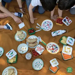 Stainless steel bottle for children Petit Jour Les Perroquets image-1