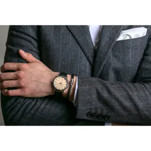 Montre et bracelet en cuir Philipp Blanc Basel image-1