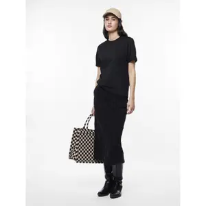 Camiseta de mujer Pieces Ria Up Solid image-2