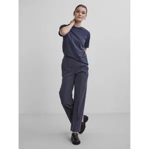 Camiseta de mujer Pieces Ria Up Solid image-2