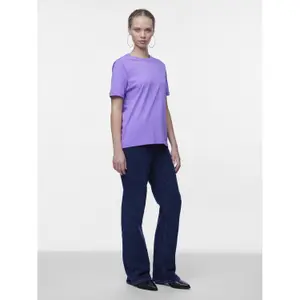 Camiseta mujer Pieces Ria Up Solid image-3