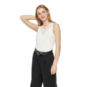 Camiseta de tirantes para mujer Pieces Siri image-3