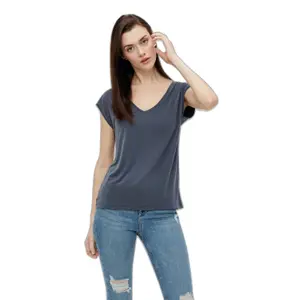 T-shirt de mulher Pieces Kamala image-1