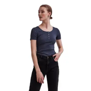 Camiseta de mujer Pieces Kitte image-1