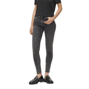 Jeans skinny brut femme Pieces Delly image-2