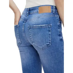 Vaqueros pitillo de mujer Pieces Delly MB249-BA image-4