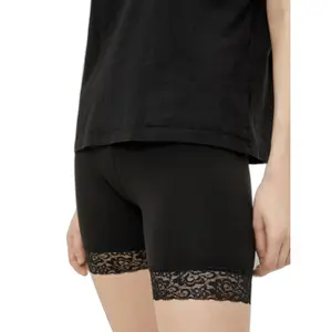 Short en dentelle femme Pieces Kiki image-4