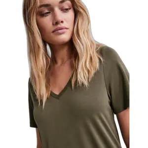 Robe t-shirt à col V femme Pieces Kamala image-4