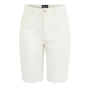 Short femme Pieces Via image-0