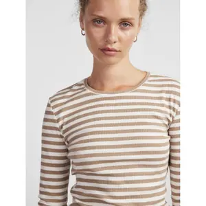 Camiseta de manga larga para mujer Pieces Ruka image-4