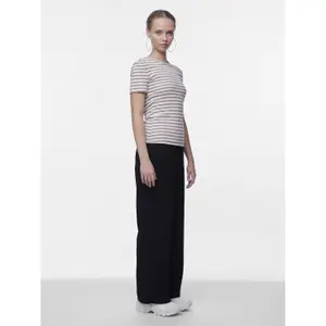 T-shirt de mulher Pieces Ruka image-3