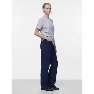 T-shirt de mulher Pieces Ria Solid image-4