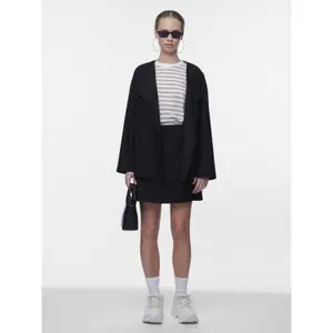 Chaqueta blazer Pieces Bosella image-2