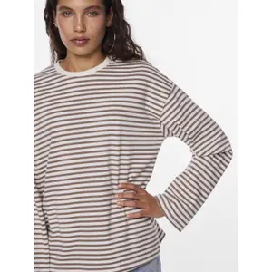 Camiseta de manga larga mujer Pieces Sadie image-5
